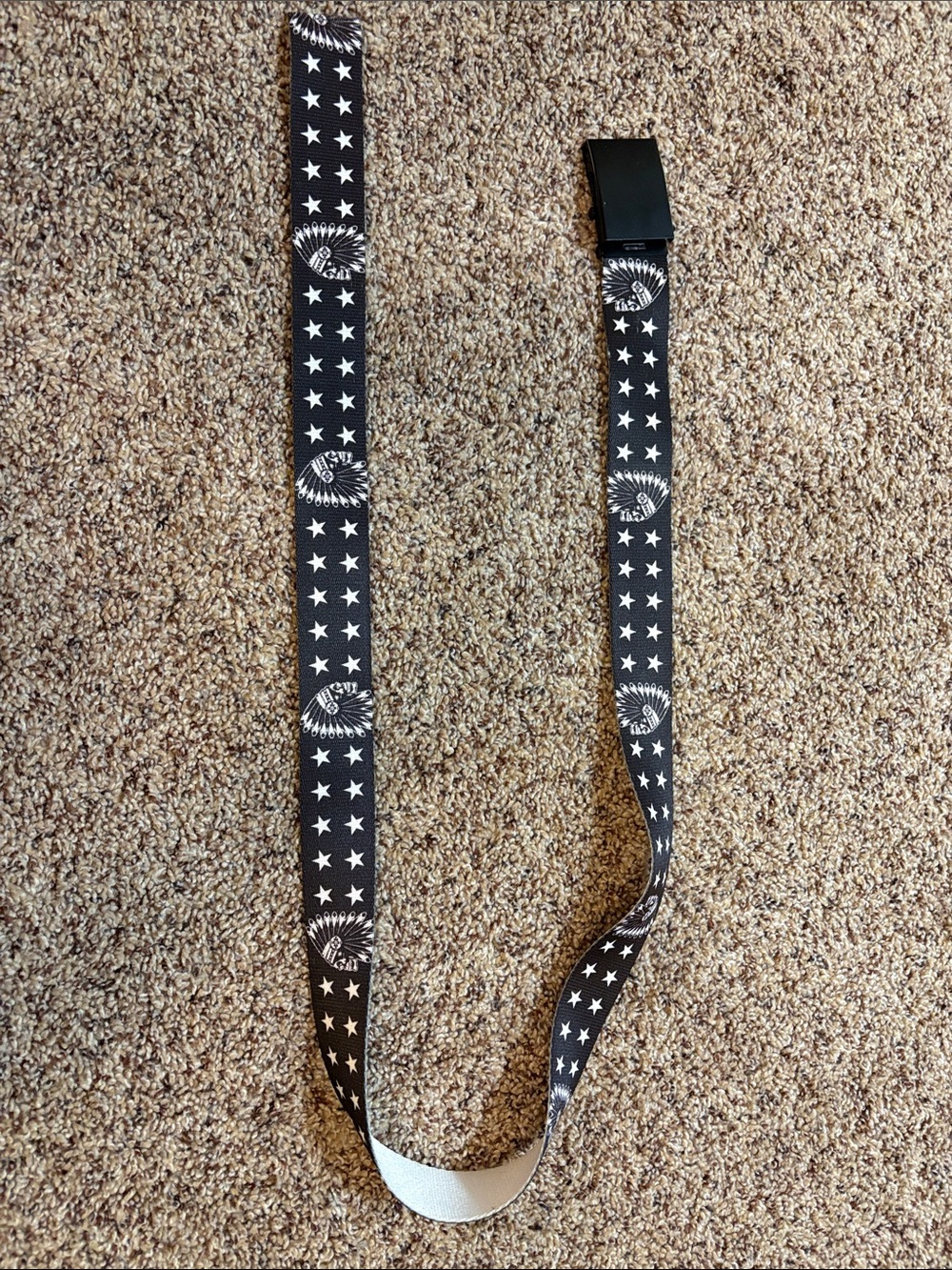 Black Star Print Elastic Belt with White Shell Accents